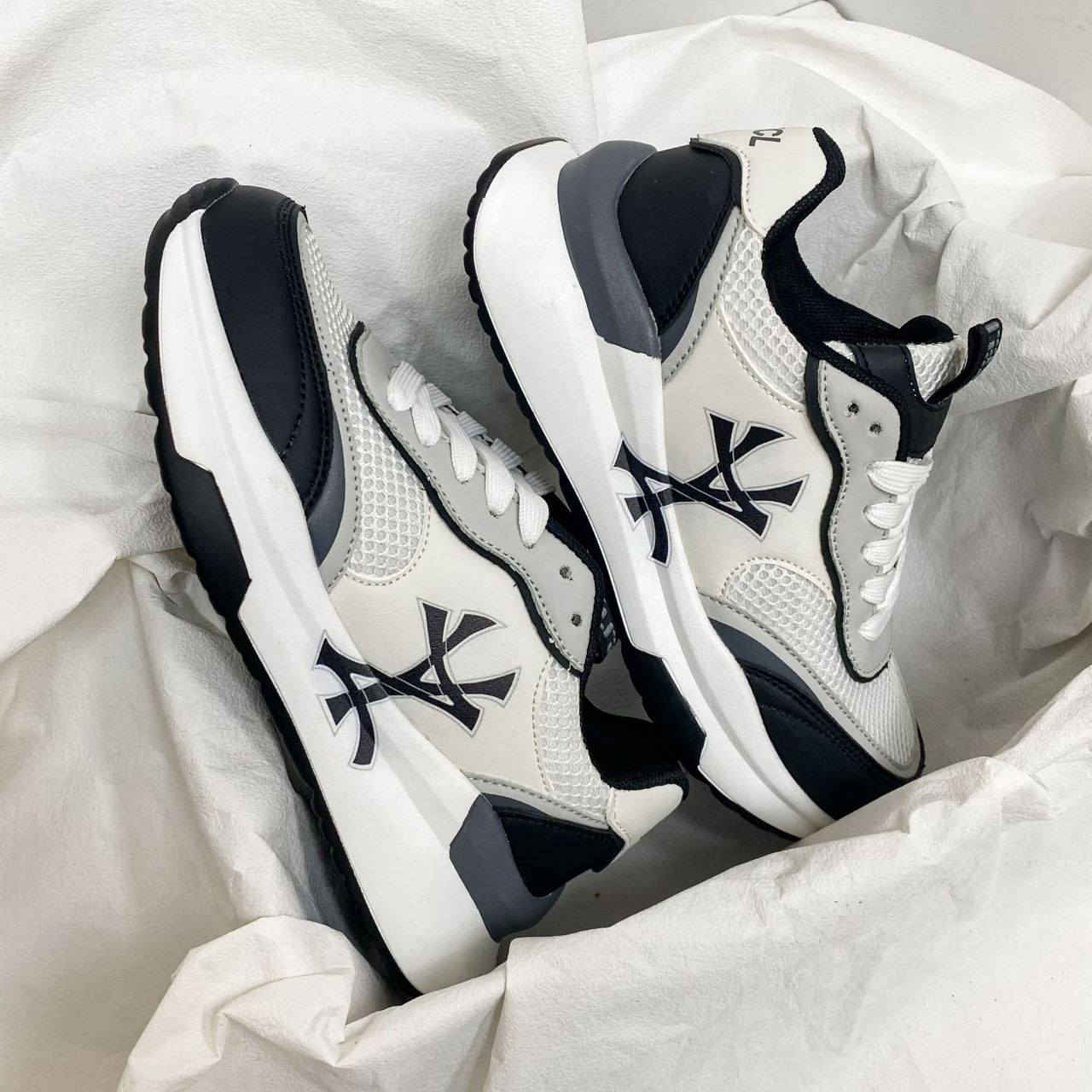 🔥 أحذية كوالتي عالي طبي – بيع جملة فقط 🔥
👟 جودة عالية تناسب السوق وتضمن رضا الزبائن

📦 التعبئة: 12 قطعة – (درزن)

📏 القياسات: 40–44

🎨 الموديل: طركه ودبان

💰 سعر الدرزن: 110 ألف دينار فقط

🚚 توصيل مجانا لجميع محافظات العراق

🎯 خصم خاص عند شراء أكثر من درزن

✅ خيار مثالي للتجّار والمندوبين

📞 للتواصل والطلب: ***********
🏷 قناة التليجرام: https://t.me/PrimeShoesHub

#البيع #جملة #فقط #أحذية #تجارة #عراق
