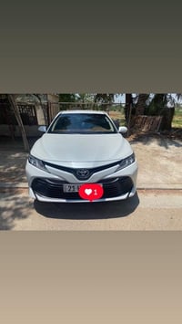 اخوان كامري للبيع ٢٠٢٠ خليجي ساز مكفوله نضيفه شرط الفحص Le ماشيه ٦٥كيل...