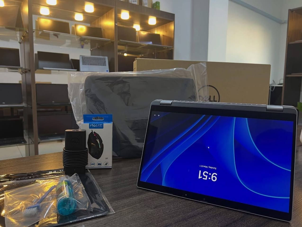 💻🔥 عرض مميز — Dell Latitude 5330 2-in-1 🔥💻
إذا بدك لابتوب عملي + قوي + فاخر بنفس الوقت… هذا الجهاز خيار رجال الأعمال والمحترفين 👌 

✨ Dell Latitude 5330 — جيل حديث + تصميم مرن 360° 

🔹 المعالج: Intel®️ Core™️ i7-1265U — الجيل 12 
🔹 عدد الأنوية: 10 Cores — أداء قوي وسريع 
🔹 سرعة تصل حتى: 4.80GHz Turbo 

🔹 الرام: 32GB DDR4 — تشغيل كل البرامج الثقيلة بدون تعليق 

🔹 التخزين: SSD NVMe 512  فائق السرعة 

🔹 كرت الشاشة: Intel®️ Iris®️ Xe Graphics — ممتاز للتصميم، الدراسة، والأعمال 

🔹 الشاشة: 13.3” FHD Touch — لمس عالي الدقة 

🔹 يدعم العمل كـ لابتوب + تابلت (2-in-1) بزاوية 360° 

🔹 كاميرا + ميكروفون عالي الجودة للاجتماعات أونلاين 

🔹 بصمة إصبع + وجه (Windows Hello) 
🔹 واي فاي + بلوتوث 
🔹 بطارية ممتازة تدوم لساعات 
🔹 الوزن خفيف جداً — سهل الحمل والتنقل 

⚡ الشاحن: Type-C أصلي سريع 

💼 مناسب لـ: 
✔️ رجال الأعمال 
✔️ الطلاب والجامعة 
✔️ العمل المكتبي 
✔️ الاجتماعات أونلاين 
✔️ الاستخدام اليومي القوي 

💰 السعر:  دينار 425 فقط 🔥


**إذا كنت صاحب هذا الإعلان وتريد حذفه لأي سبب، رجاءا أرسل رسالة إلى الدعم الفني**
