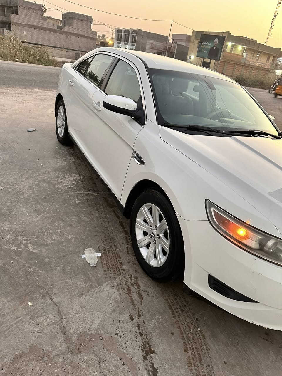 🚗 للبيع | فورد تورس 2011
رقم سلمانيه 
سنويه 28
هزه 26

🎨 اللون: أبيض ✨  

إذا تدور على سيارة ثابتة، واسعة، ومريحة،  التورس خيارك  مثالي 👌 
سياره العائله 👩‍❤️‍👨

🔹 المحرك: 6 سلندر 3500 
🔹 كير : جيد جدا  
🔹 المواصفات:se 

• سنونار مرفق مع الصور 
• تحكم مقود
• بلوتوث• 
• تبريد شغال 
• داخلها نضيف جدا 

🔹 الصبغ :فقط ربع جاملغ امامي 
🔹  البارد: ربع خاملغ امامي فقط 

🔥 سيارة عملية ومناسبة للعائلة وللاستخدام اليوم

💰 السعر: 113 وبيها مجال 

📍 الموقع: (ديالى بعقوبه )
📞 للتواصل: (***********)

📸 مرفق لكم الصور للاطلاع على النظافة والحالة العامة
