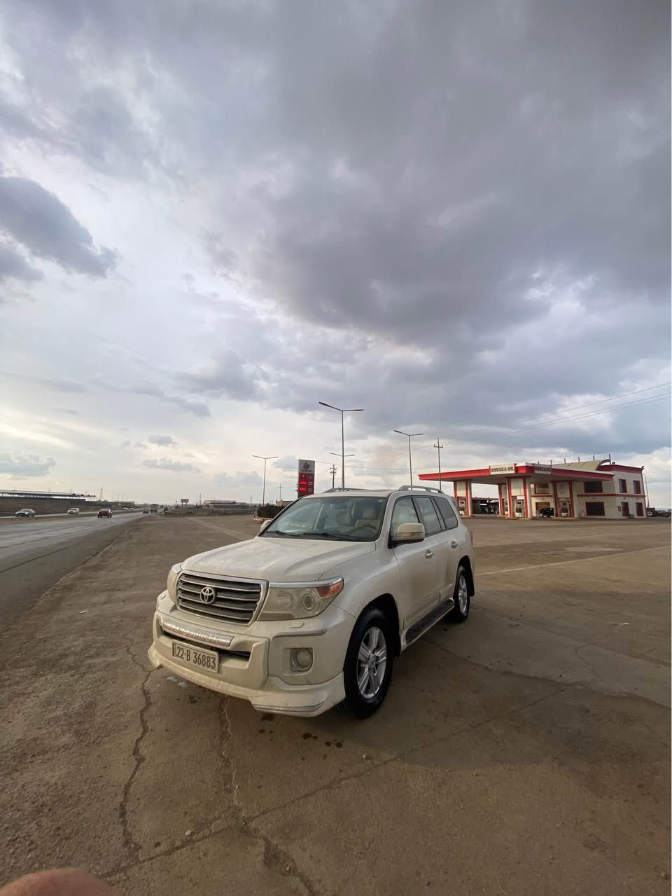 تويتات لاندكروزر مودیل2013بریمی دەرجەیک 6پیستون GXR فول فولە 8ئیرباک کیروو مەکینەی نەکراوەتەوە بەناوی خومەوە تاوەکوو 2028نویە لەهەمووو قەلبی یەک بستی بویاخ هەیە و دوو شوینئ ساردی بجوکە ماوەی روشتنەکەئ 200هەزارئ حەقیقەیە سیارەکە هی محرزو شت نیە هی بین دەستی خومە شوینم ناحیەئ رزکاری ر قم موبايل 📲 *********** أربيل, العراق
