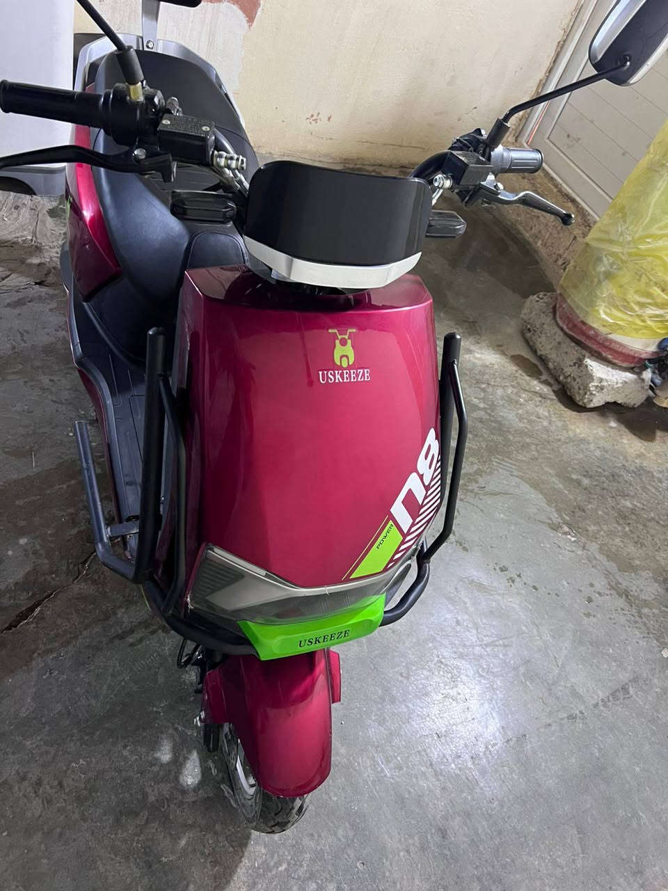 موطور شحن بعده جديد صارله شهر نضيف ميه بل ميه 6 بطاريات الكهربائيات كلهه شغاله ميه بل ميه السعر 800 وبي مجال العنوان الرمادي التئميم رقم الهاتف ***********
