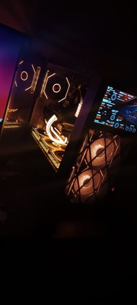 شباب هاي تجميعة عرضتها للبيع وخليت سعر واكو ناس ما عجبهم السعر قيموها ...