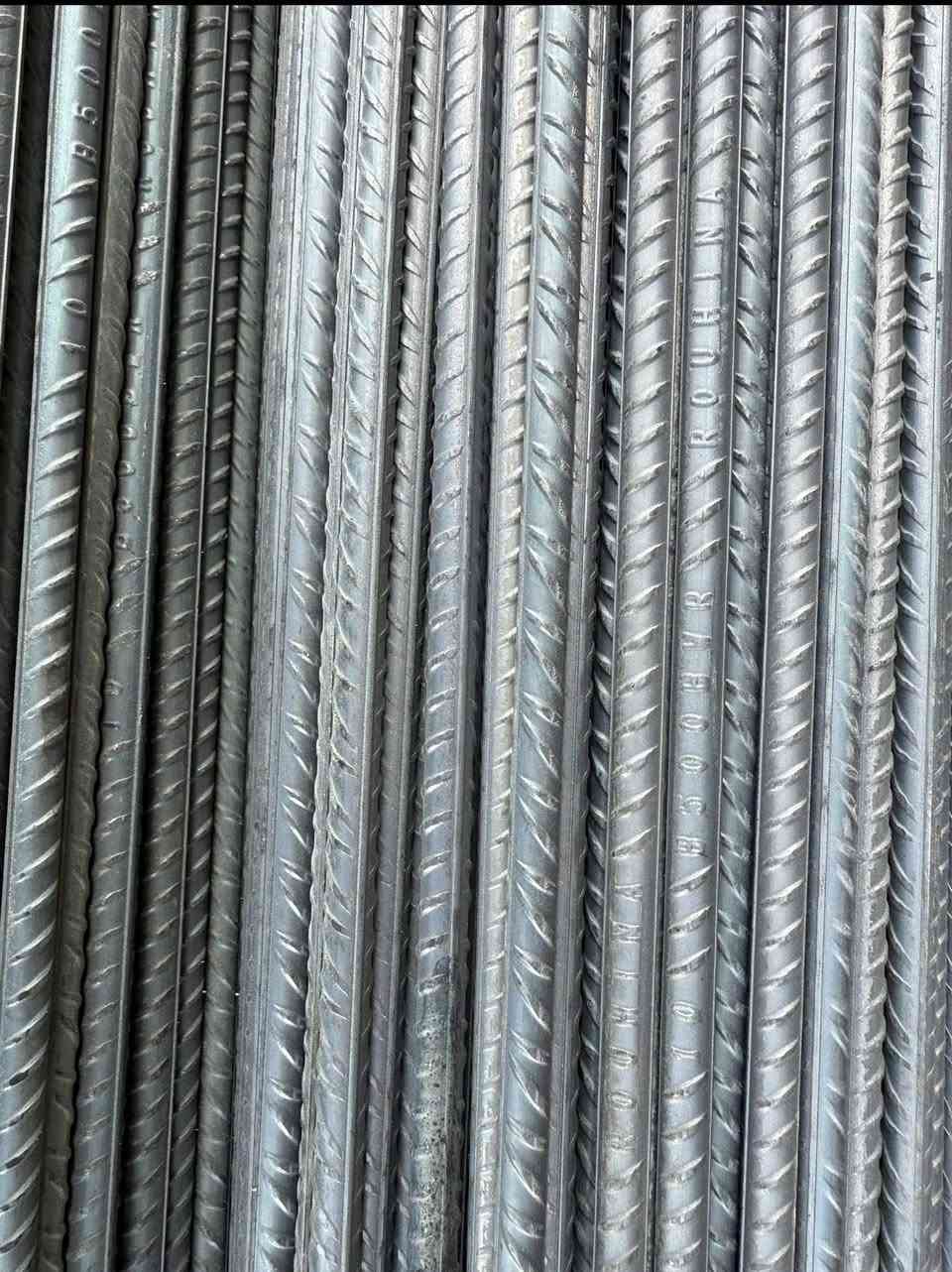 مكتب رمال الجنوب يوفر لكم اجود انواع حديد التسليح بجميع انواعه القوة والمتانة في كل قياس
10 ملم
12 ملم
16 ملم 
قسم المبيعات
***********
البصره صناعية حمدان
