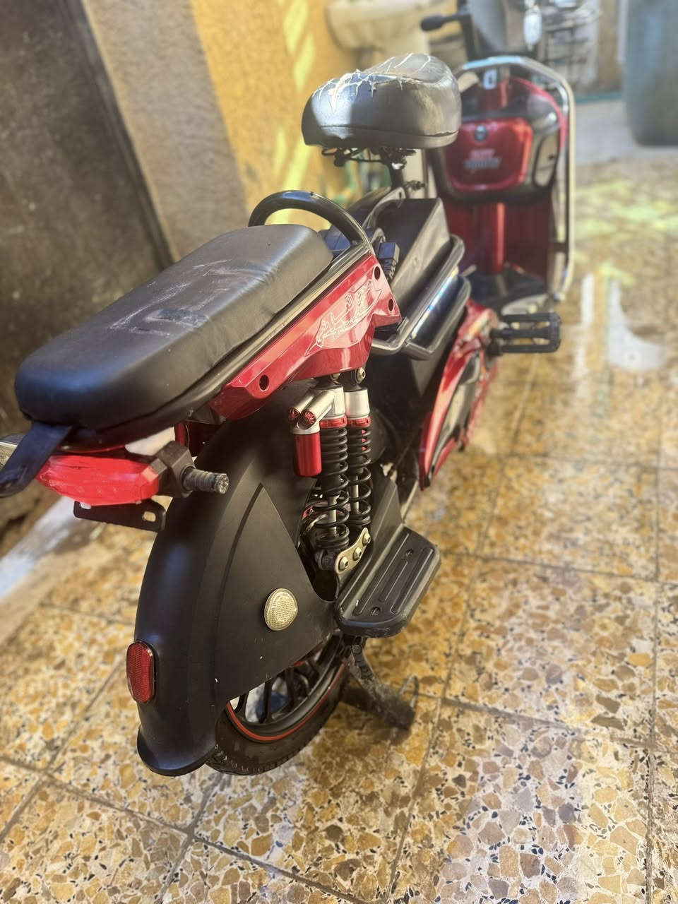 العبيع  بسكل شحن بطاريه ٥ شاشه بصمه بي نضيف سعر ٣٠٠ كربلا ء سواده منطقه رشديه تصال عرقم وتساب ***********
