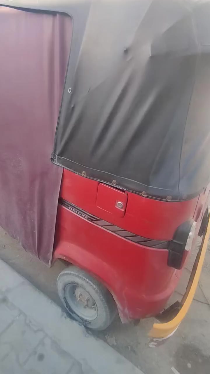 سلام عليكم تكتك للبيع موديل 20 رقم وسنويه جاهزه للشارع سعر 6 مليون تصال وتساب ***********
