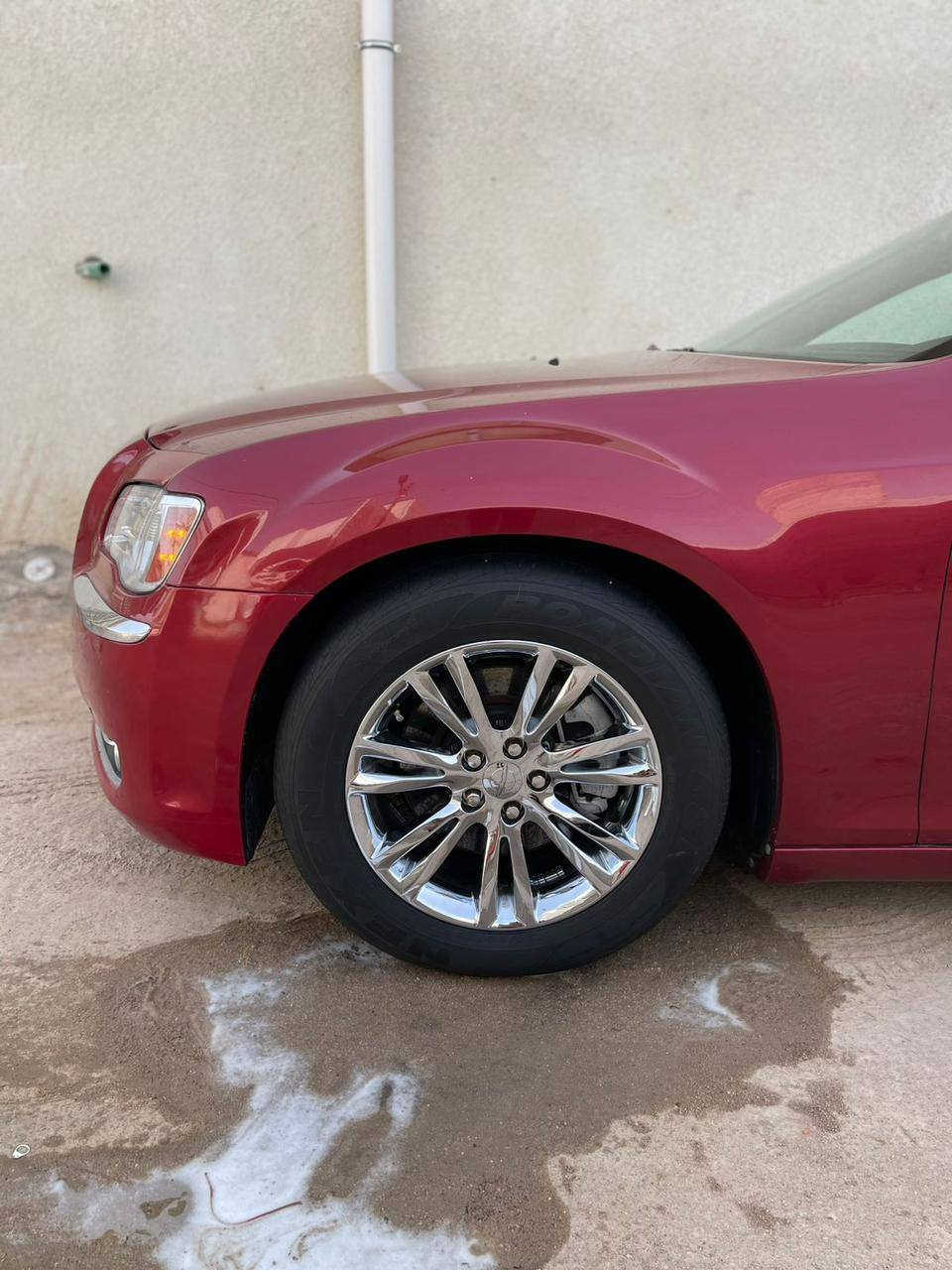 وين اليدور كفاله عامه
اوباما 2014
فول موصفات C
فتحه 
داخل عسلي 
6سلندر 
فول تحكمات 
كفاله عافه من ضربه والكص والسرقه  
سياره جديده بمعنى الكلامه 
مكاني بصره 
حساس امامي خلفي 
اشاره مرئي 
رادار نقط عمياء 
برده 
ضبابي 
تدفئه تبريد كشنات 
كير مكينه تبريد كفاله عامه
السعر 100وبيهه مجال
***********
