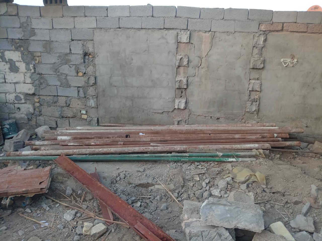 حديد سقف تقريبا ٢٥ قطعه
الطول مختلف ٣ و ٤... متر
للبيع
وتس ***********
