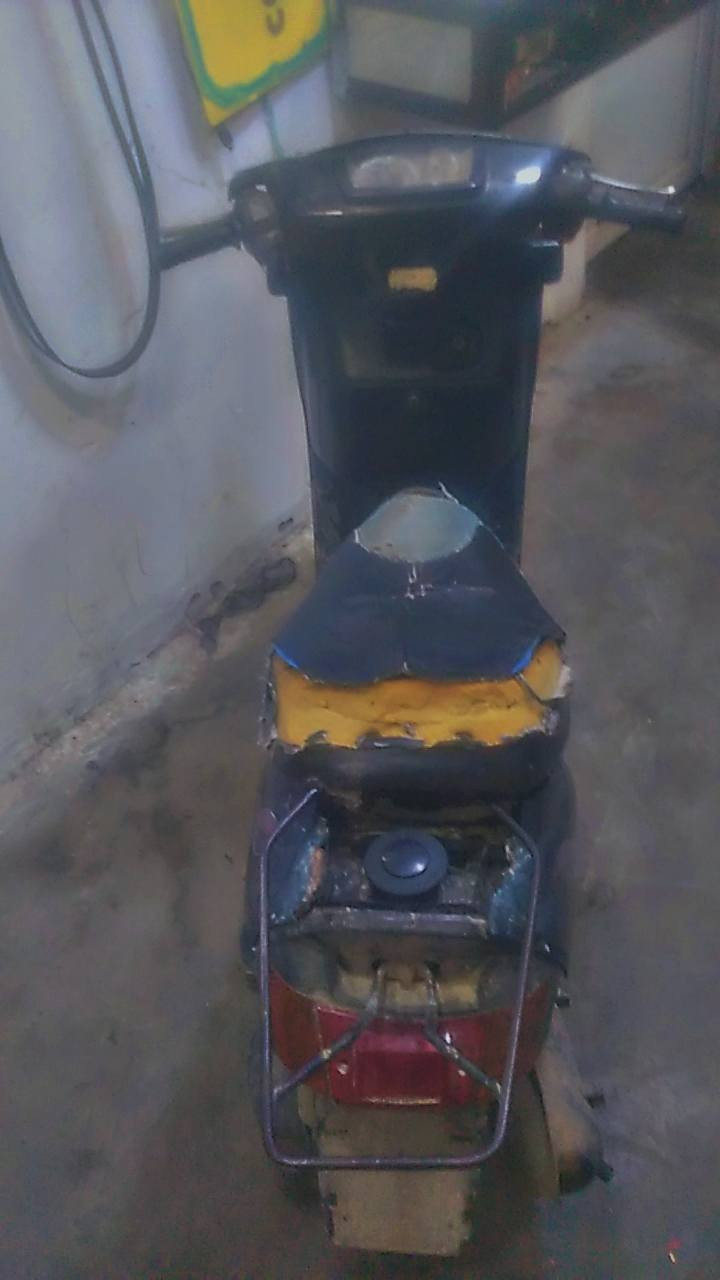 دراجه يماها للبيع شغاله نقصه بس بطاريه السعر ١٥٠ وبيه مجال شويه 
رقمي:***********
