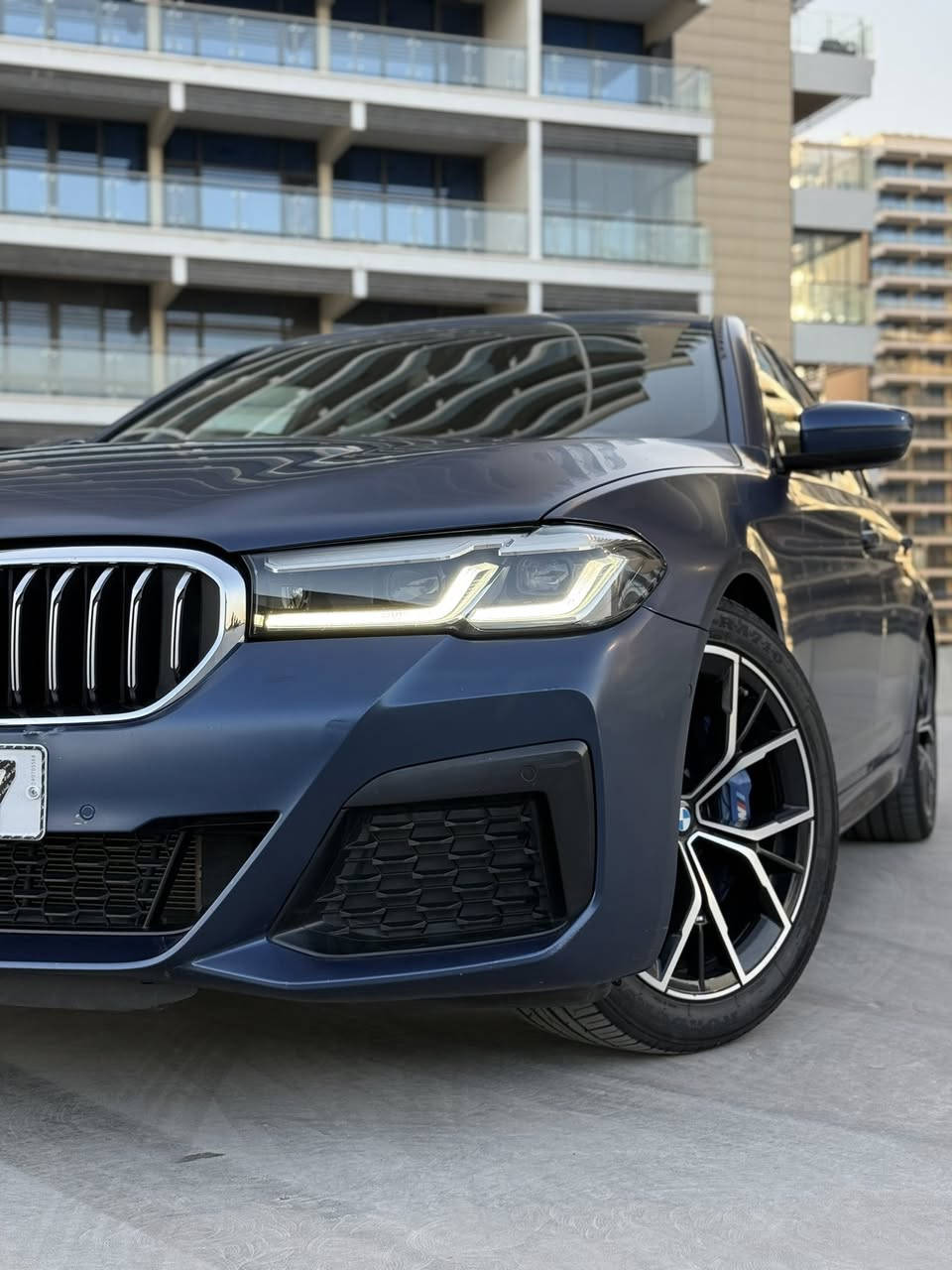 🔥 BMW 530i M Package 2023 | خليجي وكالة العروش 🔥
إذا تدور على BMW نظيفة بمعنى الكلمة، فهاي من أنظف سيارات الـ 530 الموجودة بالسوق حالياً.

▪️ خليجي وكالة العروش

▪️ رقم بغداد

▪️ ممشى 45,000 كم فقط

▪️ كفالة وكالة

▪️ مغلفة بالكامل PPF Matte

▪️ استخدام شخصي ونظافة عالية جداً

⚙️ المواصفات:

• محرك 2.0 Turbo

• M Package الأصلي

• ConnectedDrive أعلى فئة

• Data Display (Head-Up Display)

• 5 كامرات مع كامرة 360°

• أبواب شفط

• فتحة سقف بانوراما

• مقاعد جلد فاخرة

• شاشة iDrive الحديثة

• Apple CarPlay & Android Auto

• شاشة عدادات رقمية كاملة

• نظام صوت فاخر

• شاحن لاسلكي

• إضاءة داخلية Ambient Light متعددة الألوان

• تحكم مناخي ثنائي المناطق

• حساسات أمامية وخلفية وجانبية

• مثبت سرعة ذكي

• مراقبة النقطة العمياء

• تنبيه مغادرة المسار

• فرامل طوارئ أوتوماتيكية

• بردة خلفية كهربائية

• جنوط ويل درايف قياس 19 إنج

✨ السيارة بحالة الوكالة حرفياً

✨ لا تحتاج أي مصروف

✨ من أنظف وأكمل سيارات الـ 530i موديل 2023 الموجودة بالعراق

📍 مكان السيارة بغداد

📄 رقم بغداد

📞 للتواصل:

***********

***********

***********
