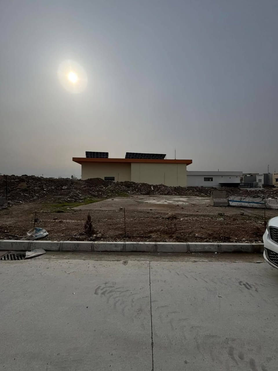 #عروض_عقارات_الصديق
لمعرفة السعر أكتب (تم)
🔴أرض للبيع (بسعر مناسب)
سند طابو ملك صرف
🌐حي الرفاق (قرب سايدين الروضة المحمدية)
المساحة 150م واجهة (7,5م)
اتجاة الارض قبلة شارع تبليط 12م
مقابل الأرض حديقة 
مكتب الصديق سائدين الصديق
☎️ ***********     علي
☎️ ***********     ابو نور 
نستقبل عقاراتكم وطلباتكم علئ الارقام اعلأه أو مراسلة الصفحة...
