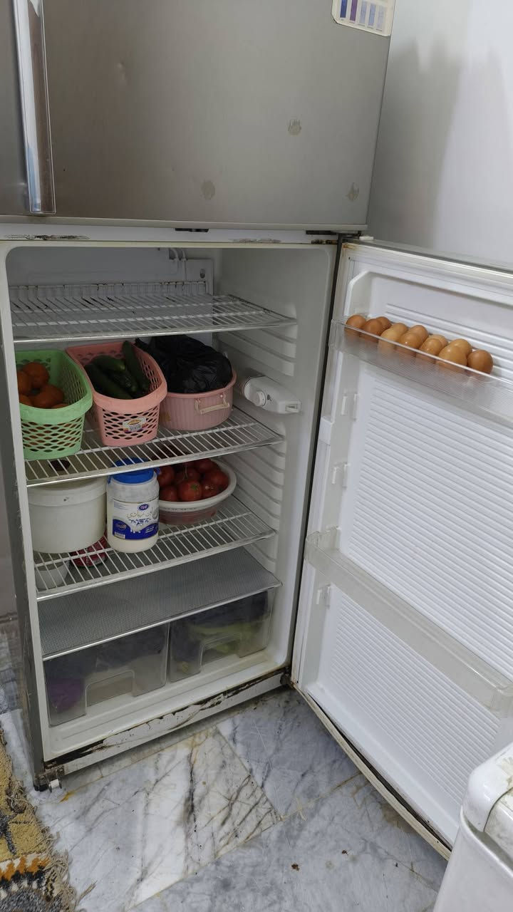 غراض بيت للبيع 
ثلاجه جديده
مجمده 
كنتور كبير
كنتور صغير
بوفيه كبيره
زائد سبالت عدد ٣جداريات جديدات طگ الكارتون
وسبلت كنتوري ٣طن جديد طگ الكارتون
غساله جديده
كاونتر المنيوم ٤متر قاطين
چرابي ام النفر خشب عدد ٣
طباخ ابو 5 عيون نضيف جدا وكله شغال
مكينه خياطه ام الفراشه 
تنور كبير غاز +تنور صغير ارضي غاز
منضومة انترنت +كامرات
مراوح سقفيات عدد ٨ جديد طك الكارتون استخدامهن كلش قليل 
علما ان الغراض كلهن جديدات مال بيت كله تجهيز جديد
للاتصال والاستفسار يرجى الاتصال على الرقم
***********
