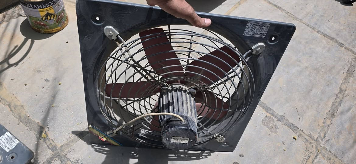 #للبيع #مراوح شفط جدارية من نوع "Turbo Fan" (مراوح دفع/سحب قوية). المقاس 60×60 سم (أو ما يُعرف بمقاس 24 بوصة) هو أحد أقوى وأشهر المقاسات في فئة مراوح الشفط الجدارية الصناعية. هذا الحجم مصمم خصيصاً للمساحات التي تحتاج إلى تهوية عالية وسحب سريع للهواء، الروائح، الرطوبة، أو الحرارة.


**إذا كنت صاحب هذا الإعلان وتريد حذفه لأي سبب، رجاءا أرسل رسالة إلى الدعم الفني**