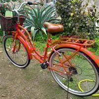 بايسكلات معروضة للبيع في حي الخضراء  كامل وشغال ( بس يحتاج تبدل زنجيل)...