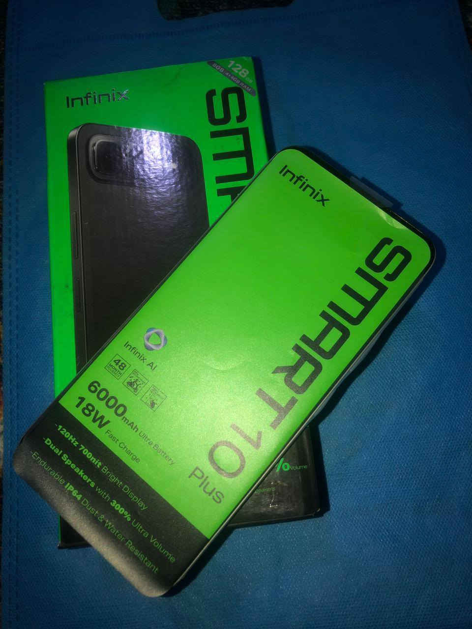 سلام عليكم
جهازين للبيع الاول ايفون اكس عادي 
ذاكره 64 بطاريه 82 جهاز مفتوح عطل كامره 
والثاني انفنكس سمارت 10 جهاز استعمال قليل كلش 
ذاكره 128 جهاز يحتوي على ملحقات كارتونه وشاحنه 
جهاز جديد امانت الله ورسوله وللستفسار ***********مكاني كربلاء
