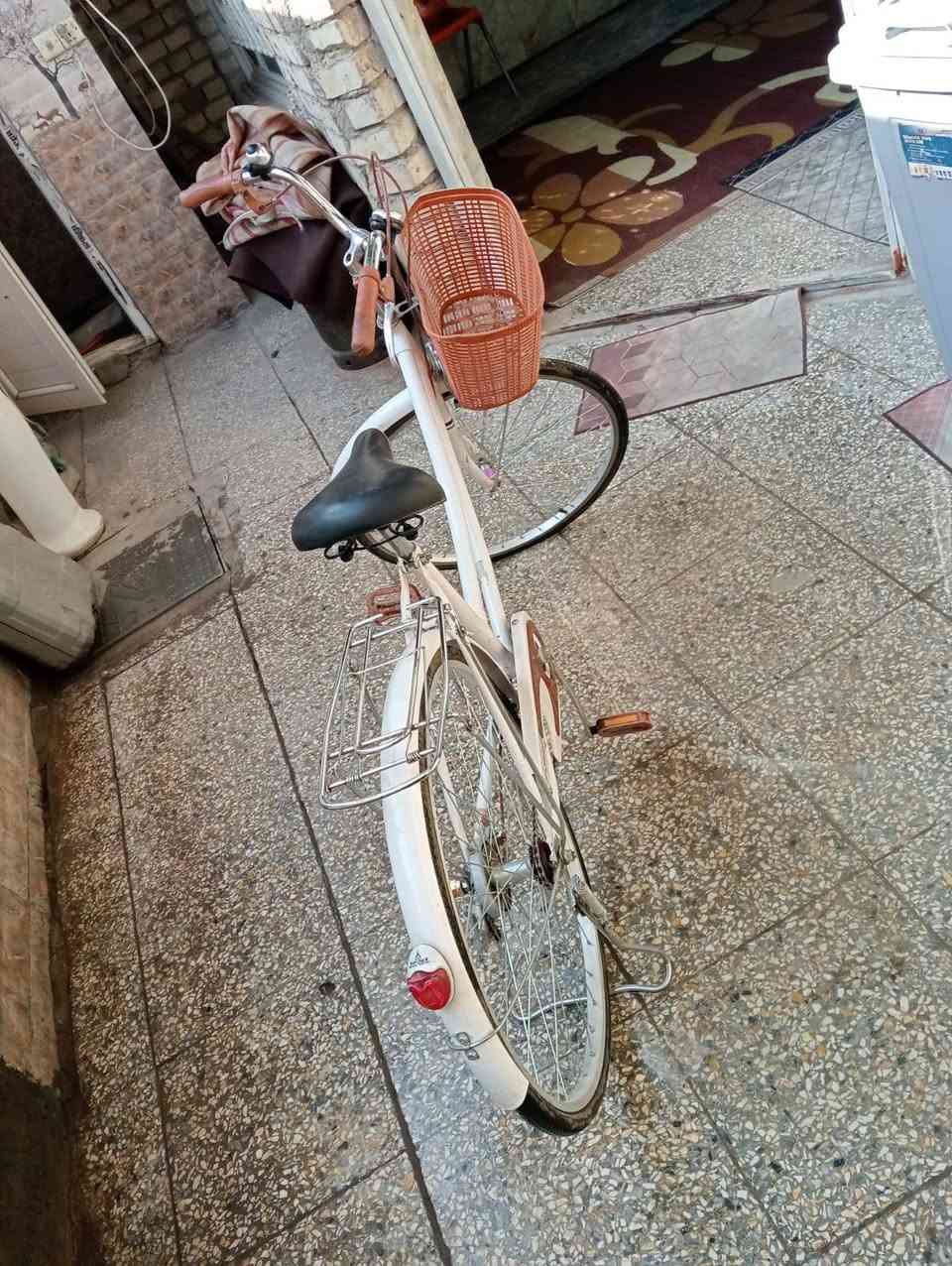 بايسكل حجم 26 للبيع 

العطل بس الويل الورة بي عواج  نفس الي بالفيديو و5 سيامات مكسورة 

75 وبي مجال 

المكان: مدينة الصدر قطاع 13 

التواصل: ***********
