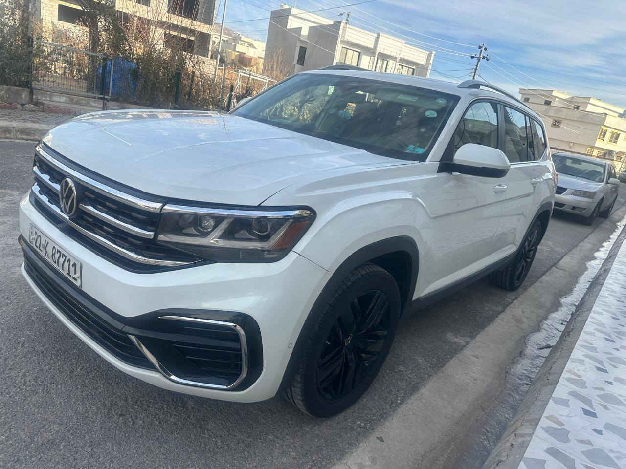 فولكس واكن اطلس 
الموديل2021
محرك 6سلندر تنفس طبيعي بدون توربو 
ماشية 52000ml 

مواصفات sel R line 
اعلئ فئة بالمواصفات 

بانوراما 
٧ راكب 
كشنات الامامي كهربائي وتدفئه 
كاميرات ٣٦٠  ودوار
رادار امامي وخلفي وجانبي  مانع اصطدام توقف ذاتي
 وتحديد مسار ونقط عمياء 
حساس امامي خلفي 
لايت ليد وزنون وداينمك وية الستيرن 
كيج إلكتروني 
بصمه وتشغيل عن بعد 
وبعد بيها هواي مواصفات 

السيارة حادث راس جملخ عكس السايق وشوية بونيد تعديل بار بدون صبغ ارباك طاك بس البرده وستيرن راجعها على شركة 
 
مكانها دهوك

والسعر 26500$ وبيها مجال
***********
***********
واتساب دهوك, العراق
