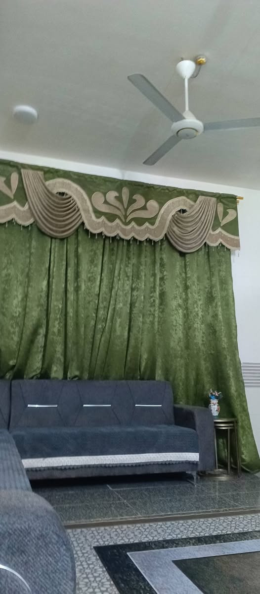 سلام عليكم ورحمه الله وبركاته 
برده استقبال للبيع من اربع قطع مسرح وبرده قطعتين وتورو وستن للاستفسار *********** او اتراسلني مازنجر
السعر 75الف

