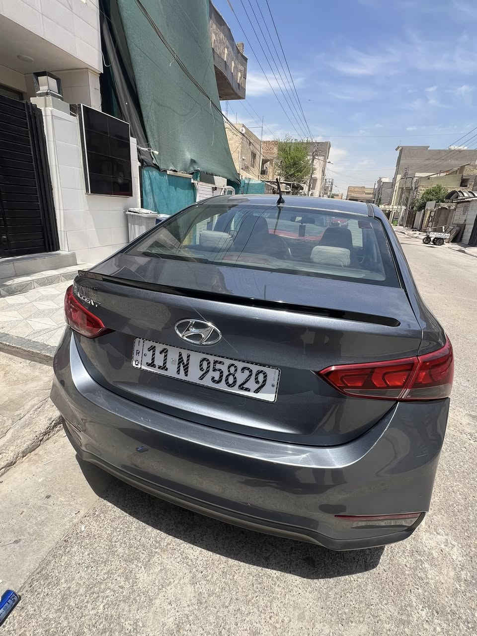 أكسنت 2019 وارد أمريكي
محرك gdi
مكينهَ 1600
كيرها At
رقم بغداد بأسمي تحويل ثاني يوم 
تبريدها شغال بارد ثلج سياره مناقصها شي مثل صورها كدامك
سعرها 108 وبيها مجال 
مكاني حي العامل ***********
