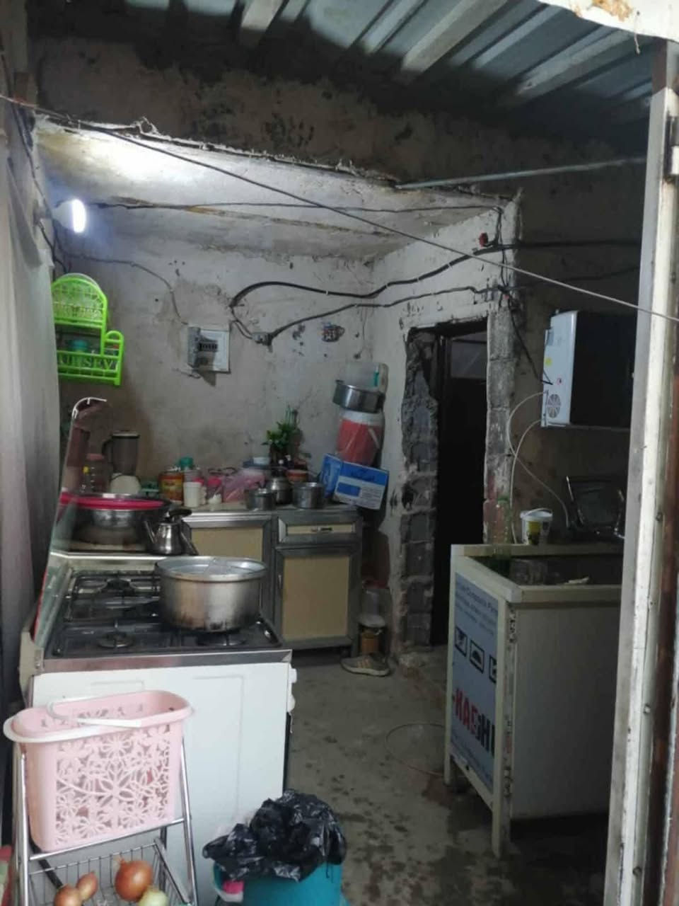 بيت للبيع
📍 الأمين الثانية – مشمول بالتطويب
▫️المساحة: 180 متر
▫️غرفتين عكادة
▫️صالة
▫️مطبخ
▫️صحيات
▫️سقف سندويج
💰السعر: 30 وبي مجال


**إذا كنت صاحب هذا الإعلان وتريد حذفه لأي سبب، رجاءا أرسل رسالة إلى الدعم الفني**