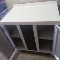 خزانة • سطح مرمر • خدش