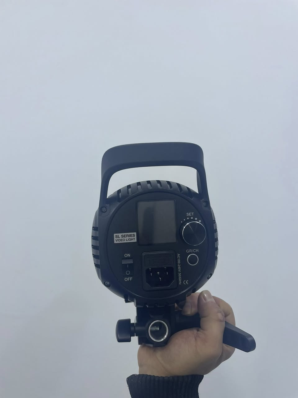 لۆك ئیشی نه‌كردووه‌ سعر ١٠٠هه‌زار ***********
