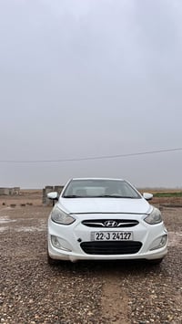 اكسنت ٢٠١٣فول واحد على واحد خليجي سياره بعده بحاله الشركه كير محرك كله...