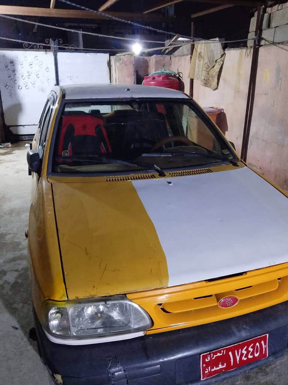 سلام عليكم سايبه مديل 13رقم صدامي مكينه بيه خيط تبخير فقط لسياره نضيفه كلش تخم تايرات جدد حداديه 100/90 لسياره كلش حلوه وماناقصها شي مكان بصره ابو الخصيب لسعر8وبيه مجال قليل مكاني بصره ابو الخصيب للتواصل ***********
