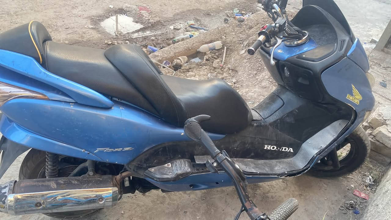 السلام عليكم فورزه 09 دراجه تخبل و كهربائيات كامله نكره سلف شلعه معدل عليها ادامه مي راديتر دهن تنضيف جويتر و نوزل حماوه ربع ما تصعد نقصها بريك خلفي و كيج البانزين يشتغل بس من تفول الدراجه عميه كير لاغي سعر ٧٠٠ و بيها مجال بغداد حي الجهاد ***********
