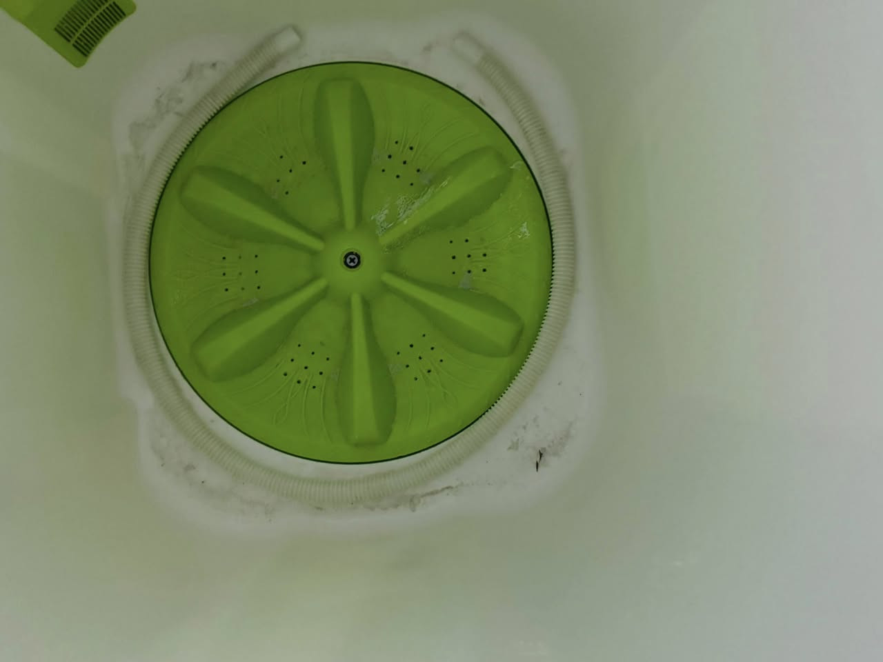 غساله مستعمله للبيع نوعيته ال جي العربي 
سعره قبل ٢٠٠
حاليا ١٠٠ قفل
الرقم 
***********
