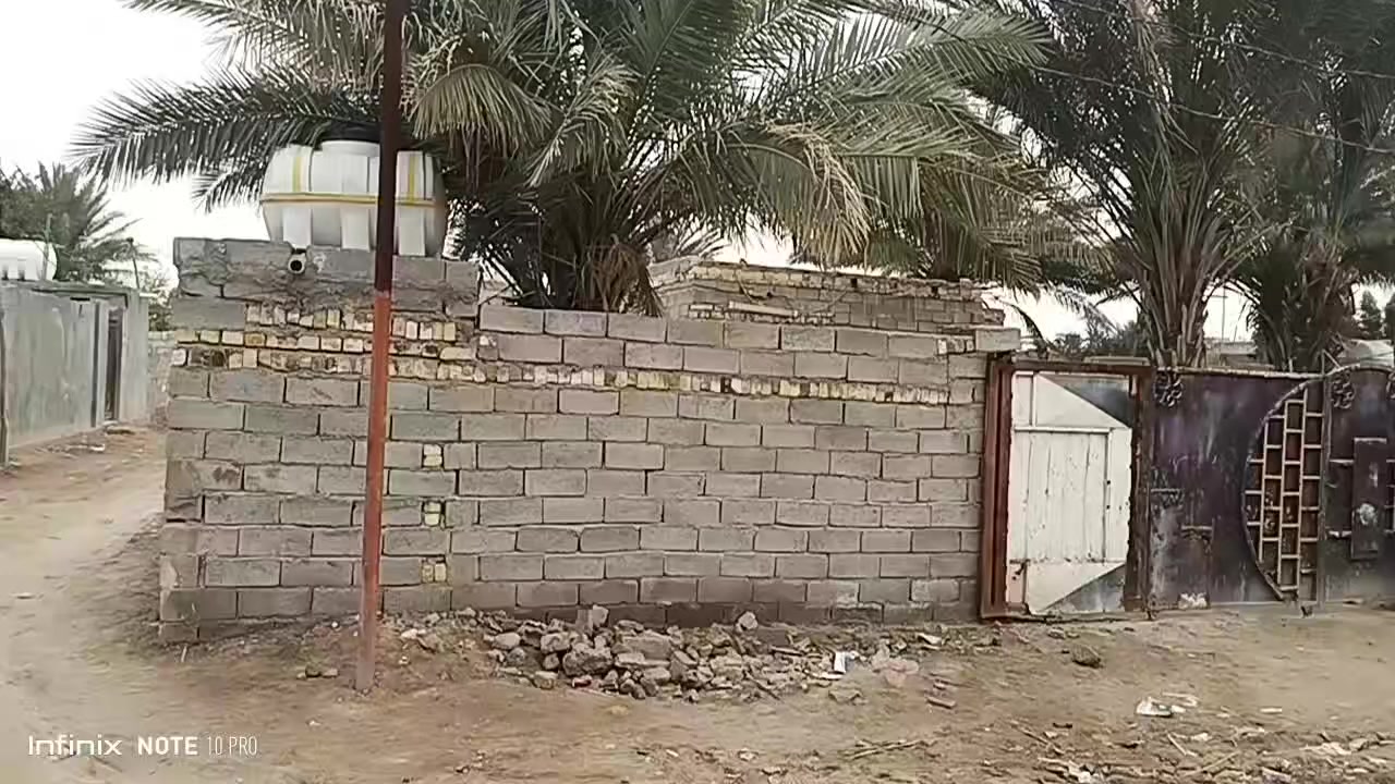 بيت للبيع ركن
المساحه 500متر طابو زراعي سند 25 تحويل بسم المشتري//يتكون من غرفتين نوم وصاله كبيره ومطبخ وحمام وصحيات واستقبال لنص حديقه جانبيه كبيرة 

الواجه 20م والنزال 25 مع توفر كافت الخدمات ماء گهرباء وخط مولد يبعد عن التبليط 50م 
مع وجود نخل عدد 5 

العنوان ديوانيه نهاي الحي العسكري من جيهه شارع 30 

الابلوك المستطيل 

السعر خاص وكلشي بل قسمه 

للاستفسار الاتصال ***********
