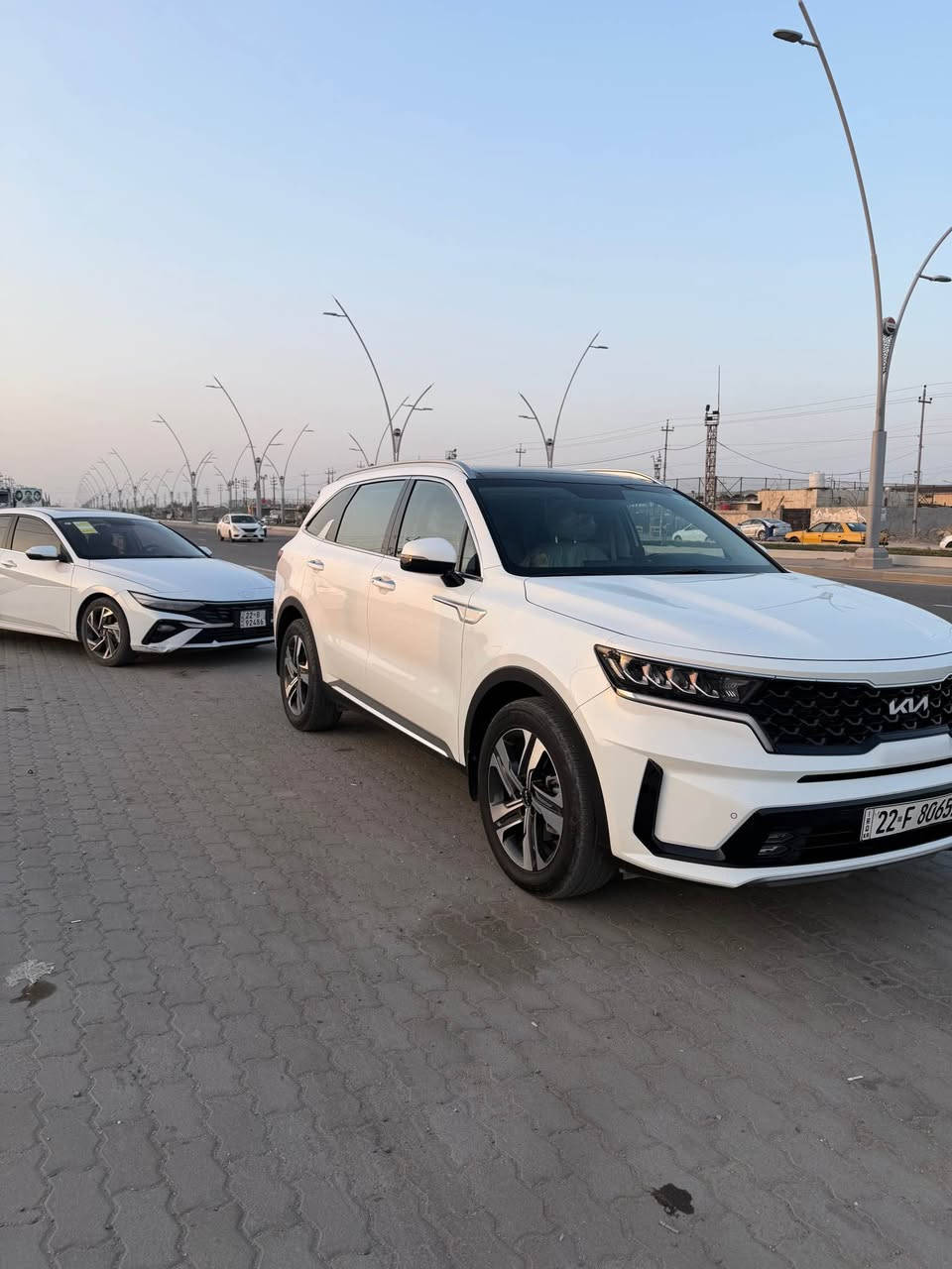 السلام عليكم 
كيا سورنتو 2023 
(6)سلندر V6 بانوراما 
كفاله عامه ما عدا رصعه بكد صبع بقبق الصندوق ما مبينه 
ماشية 53 الف كيلو 
موصفاتها معروفه ما حاجه اعددهن 
مكاني البصرة التميميه
رقم اربيل بأسم شركة شيروان مضمونه وكالة او تحويل
السعر (290)
رقم الهاتف 
*********** البصرة, العراق
