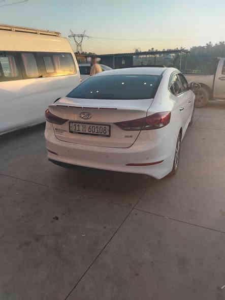 سلام عليكم 

الانترا موديل 2017 

ايراني سوبر فول مواصفات 

رقم بغداد سياره ماشيه 200 

وسونار موجود داخل لمنشور 

مكان سياره بغداد ليوسفيه ناحيت رشيد

حبايب لمو شراي لايكسر حلال لعالم وهاذه رقم موبايل 
*********** السعر سياره 165 بيه مجال قليل
