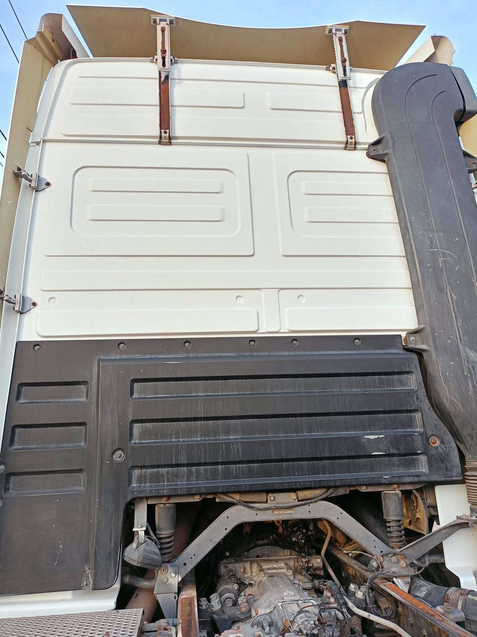 اكتروز للبيع موديل 2002 حجم 2543مزوج بلادي رقم اربيل سنويه لحد 2031رتايدر 5طكات دبل مناميه هونات بلادي كاسحه زعانف شاصي مكفول من كلشي محرك ع وضع شركه قماره بلادي لا صبع ولا طخه سياره مماشيه هواي  تافصيل بل صور سعر (280)وبيه مجال حك الجيه اي استفسار ع رقم /***********//***********
