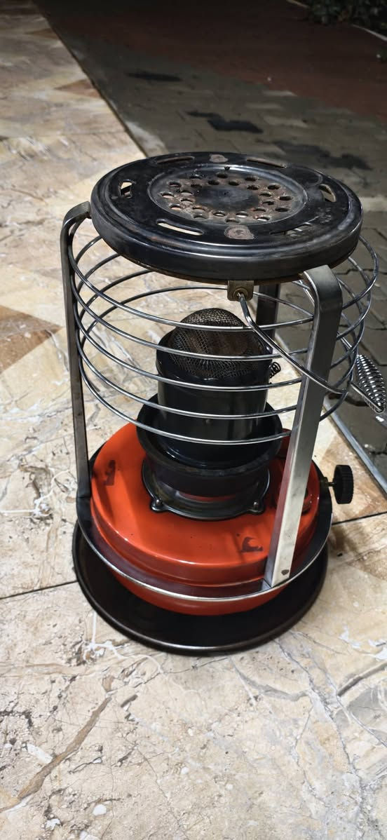 صوبة نظيفة وشغالة 
السعر ٦٥ الف 
***********
