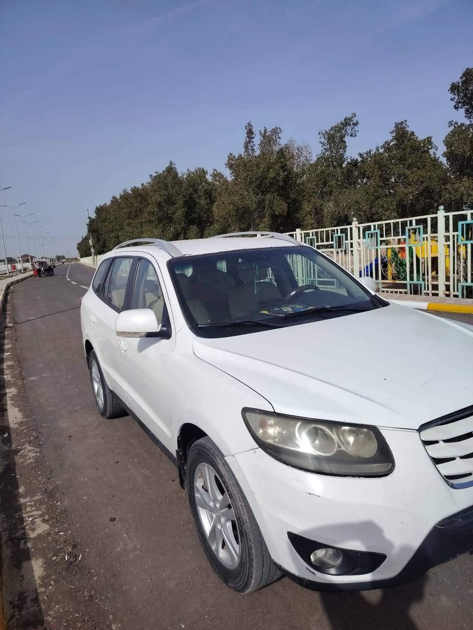 سياره للبيع نوع سنتافيه موديل 12 محرك 6 سبعه راكب ميسان العنوان المشرح رقم ميسان *********** السعر 147 وبيه مجال قليل سيارت رخيصة الثمن بغداد
