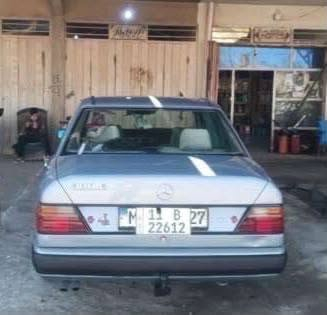 السلام عليكم 
مارسدس دب موديل 87
 كير ومكينة 2500
تبريد حداده كهربائيات كلها جاهزة 
رقم بغداد
 سنوية مامنتهيه 
هزة جديدة 
تحويل ثاني يوم السعر 52وبيها مجال للشراي
للتواصل واتساب ‭*********** مكان البصره البصرة, العراق
