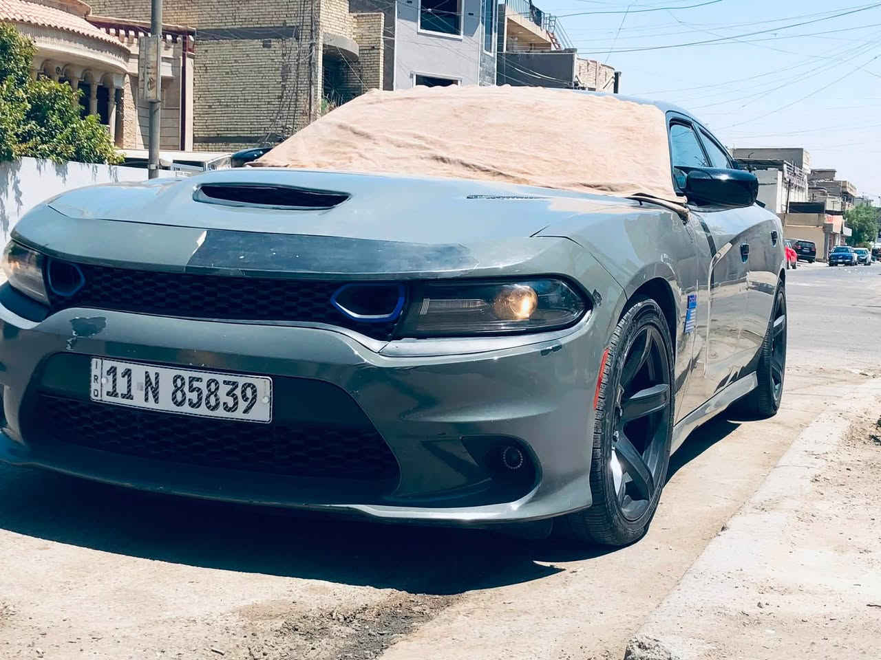 سلام عليكم /
دوج جارجر R/T 5.7
لون سمنتي اصل
موديل ١٩ اصل
رقم بغداد بسمي رقم وسنويه وهزه جديده
السياره حادثهة ٤ قطع 
السياره تخم تاير جديد ٢٧٥
ويل نجمه 
سياره كامله ومعوزهه شي 
حساس كامره دواره 
فتحه سقف 
رادار مري 
غرفه جديده ارتي 
شاشه كار بلي
تدفئه ستيرن 
تدفئه كشنات
شوته رياضي 
حادثهه صفحه اليمنه بدون باب الصدر  وبيهه طعجات  2 بلتكمه عل وضعهه لامصلحه ولا صبغ 
 
بيع او مراوس السعر ١٨٠
***********
