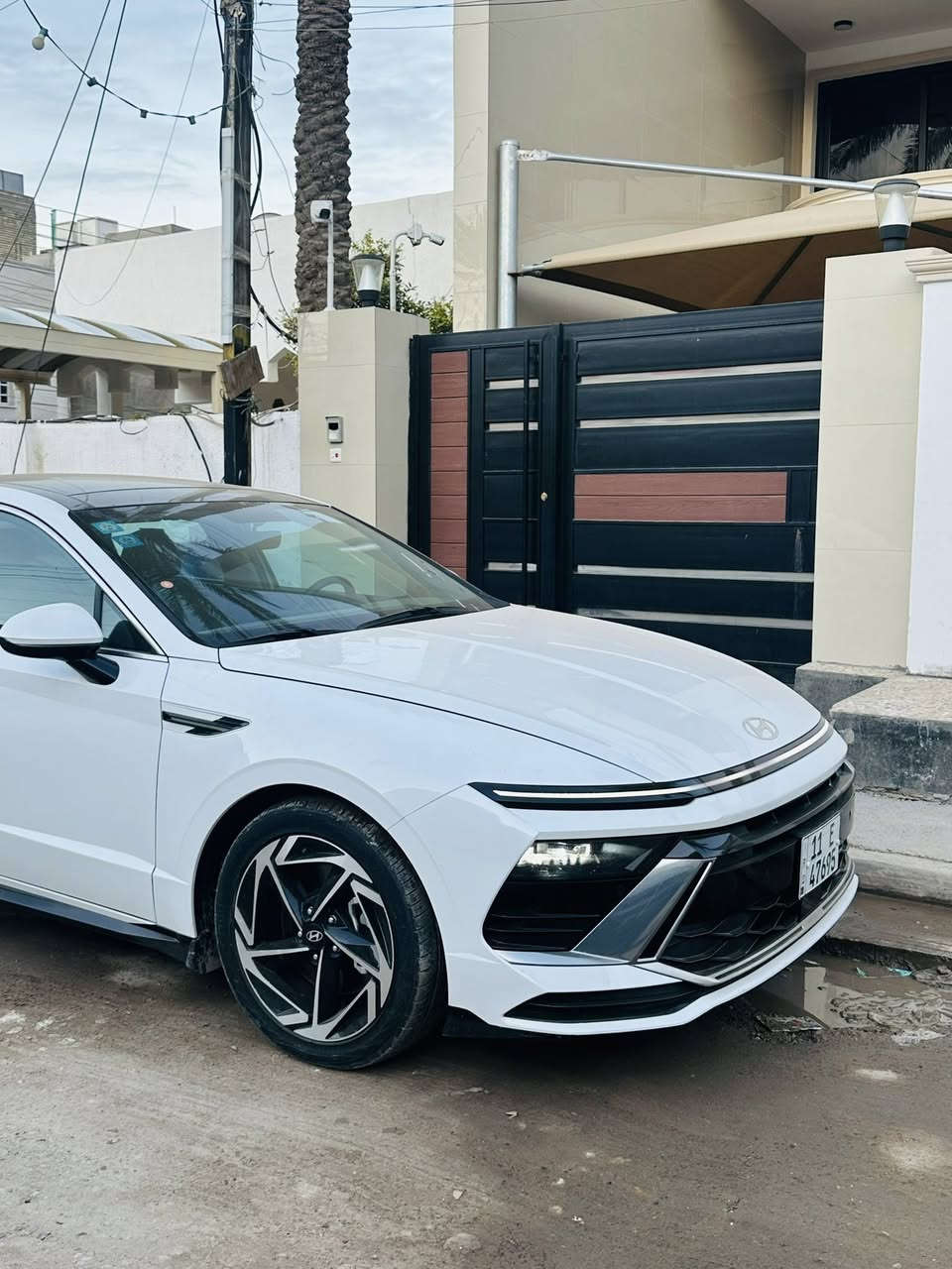 السلام عليكم
سوناتا  موديل ٢٠٢٤ خليجيه مكفوله من الصبغ والبارد والتبديل  والسونار موجود بالمنشور 
رقم بغداد الجديد باسمي 
فول مواصفات 
السعر ٢٣٣٠٠$ يعني ٢٣٣ ورقه وبيها مجال 
العنوان / بغداد حي الاعلام 
للاستفسار 
***********
