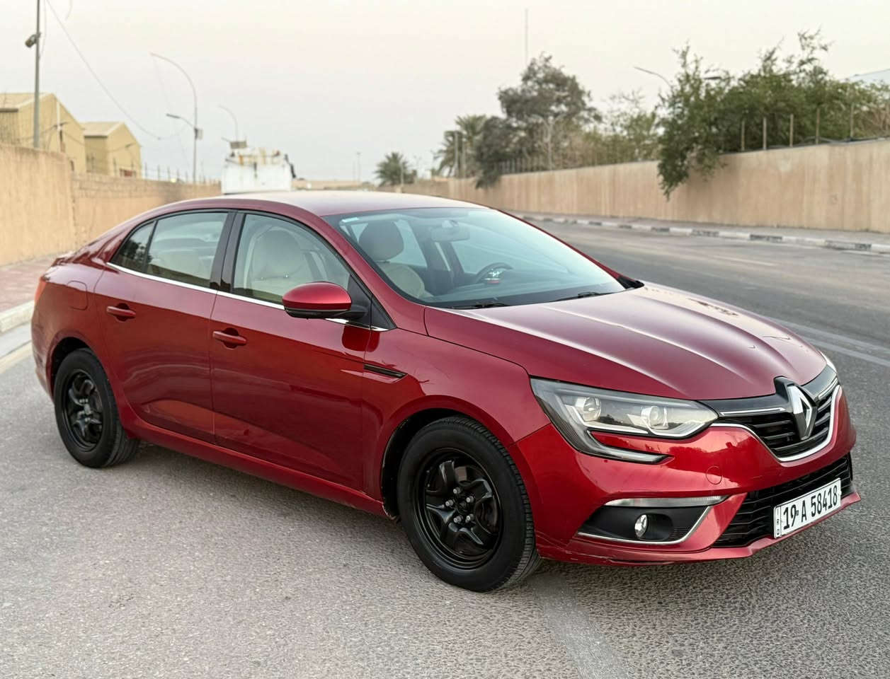 رينو ميجان الشركة العامه 2020 
رقم كربلاء الدولي تحويل مباشر 
عداد المسافه : 43 الف km
حجم المحرك : 4 سلندر 1600 دوش
المواصفات .. شاشة أندرويد - كامره خلفيه 
تحكمات ستيرن - حساس خلفي 
حساس ضغط الإطارات 
السياره كفاله بيها الدوس صبغ فقط 
السعر 105ورقه للاستفسار الاتصال
*********** مهندس حسين
كربلاء / حي الحسين
شركة_المتحدة_لمزادات_السيارات_وقطع_الغيار
