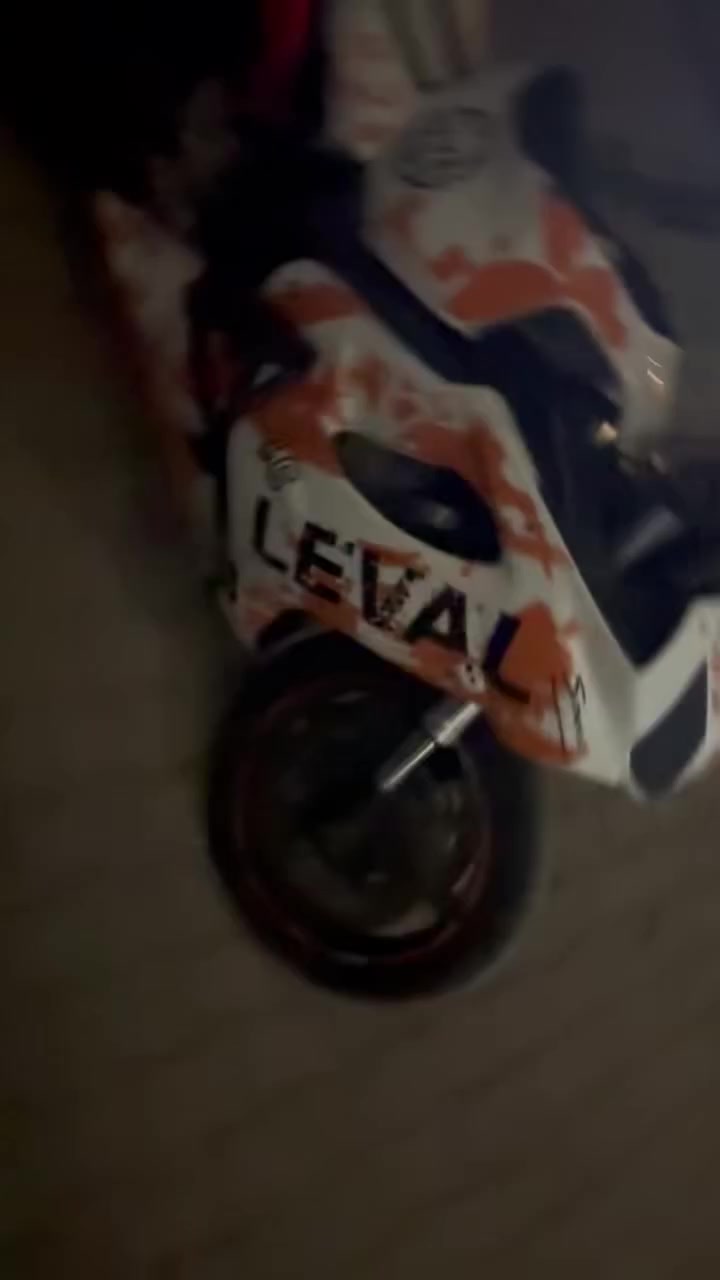 بطح f4i دراجه مفوله مزوده من طول لطول نشاط فول أوراق كامل داجه أب معنه الكلمه مكاني كركوك شراي خابر *********** مكفوله من كلشي
