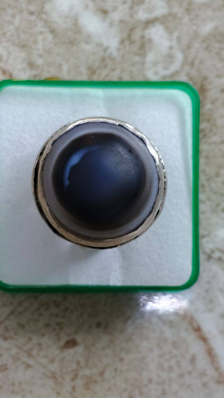 السلام عليكم للبيع مكان مدينه الصدر  ***********
