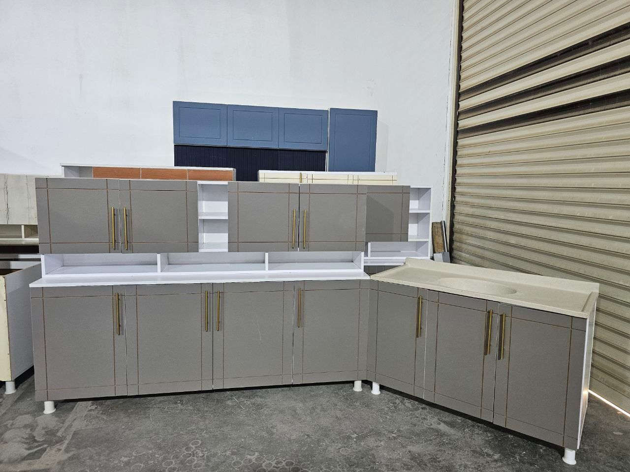 كاونتر ارضي وملحق مترين وسنك متر و20
خشب mdf السعر 275 ألف 🤎💫


**إذا كنت صاحب هذا الإعلان وتريد حذفه لأي سبب، رجاءا أرسل رسالة إلى الدعم الفني**