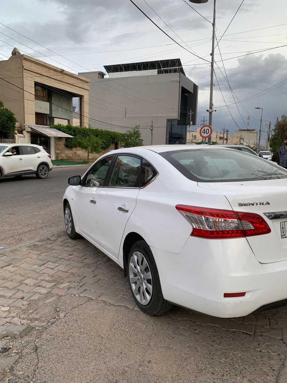 من رخصة ادمن المحترم
نيسان سنترا خليجي 2016 للبيع فقط
مكينة كبس 1.6L 
ماشي 230 الف كم 
شبرين بونيت صبغ وعدها شخط واحد بدون دواخل 
رقم اربيل دولي سنوية جديدة 
سعر مناسب : 97$ 
عنوان اربيل
للاستفسار والتواصل واتساب ***********
