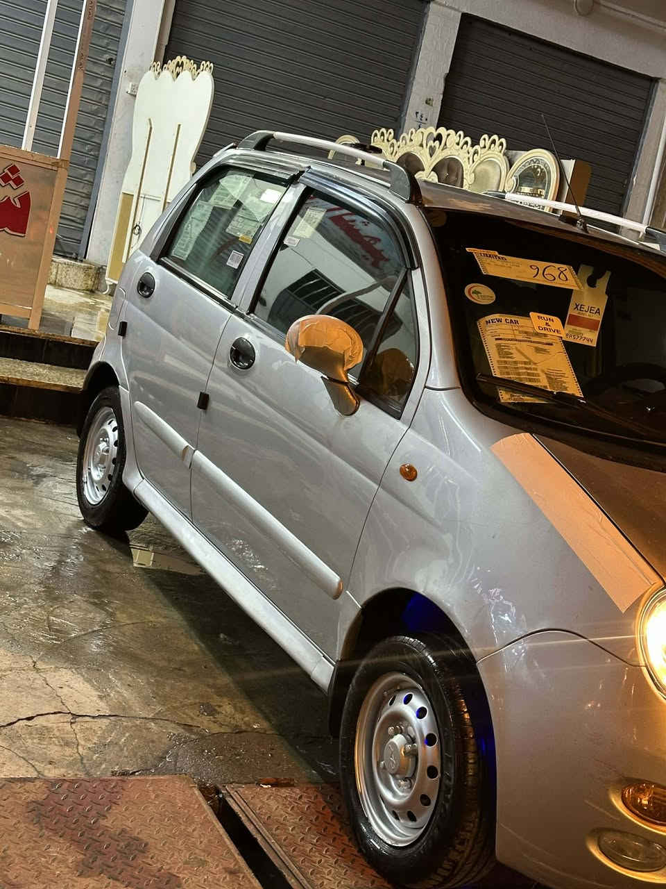 السلام وعليكم سياره شيري  كوكو البيع
موديل 11كير توماتيك محرك وكير شرط محرك ممفتوح وضع شركة ماشيها 130بلاصبغ وشاشه سماعات جدد طخم وره وكدام  جديد طخم تاير جديد سياره مال بيت مامتعوبه ]***********}***********}
