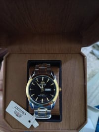 ساعة رولكس  باب ثاني  السعر 300 الف يلي يريد يشتريها 07766129993 07507...