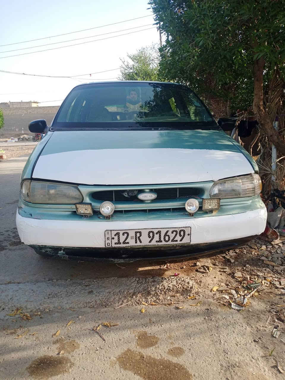 ‏‪***********‬‏السلام عليكم فورد للبيع موديل 95 السعر 30 وبيها مجال قليل مراوس بيع العنوان بغداد مشروع الوحده
