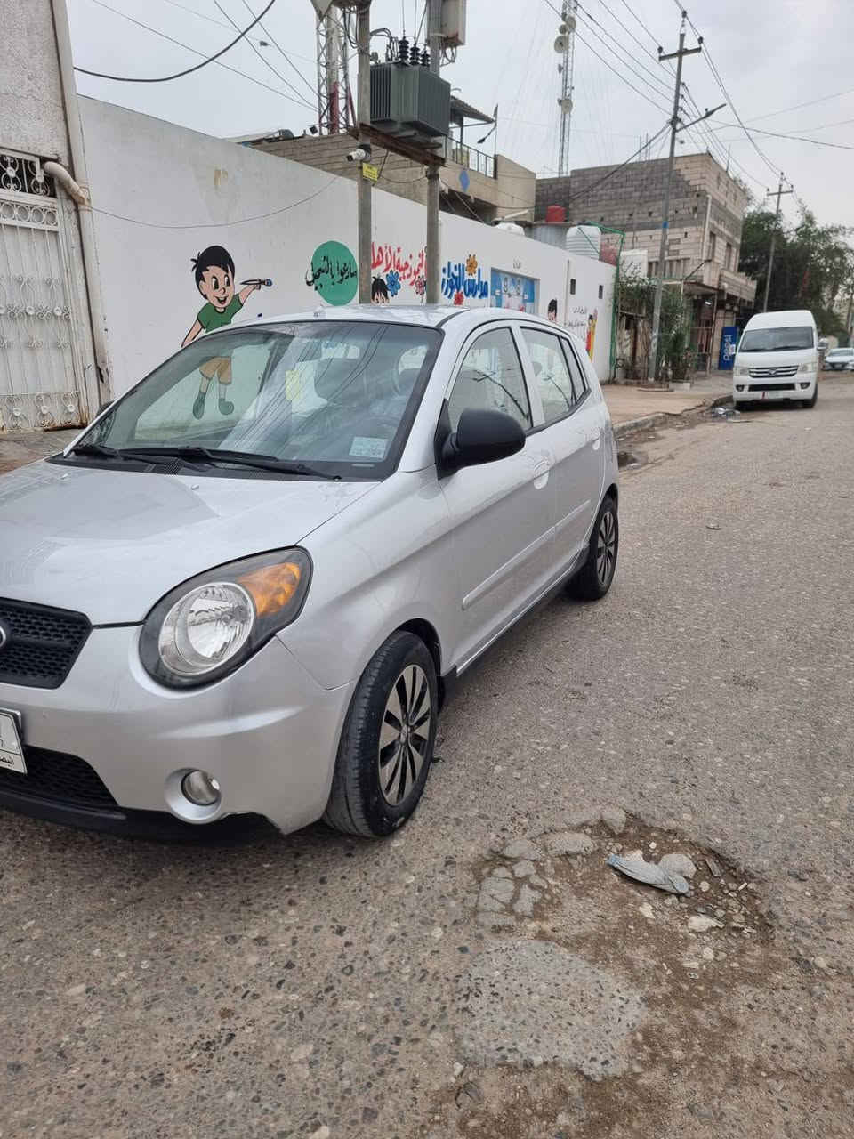 السلام عليكم كيا بيكانتو  خليجي 2009  محرك 1400 اربعه استندر المرقوب سيارة مكفوله من كلشي ماعده صبغ جارده وانصبغت فقط تبريد محرك كير حداده دواخل جاهزه تحويله ثاني يوم عنوان البصرة حي الاصدقاء سعر 68
***********
***********
***********
