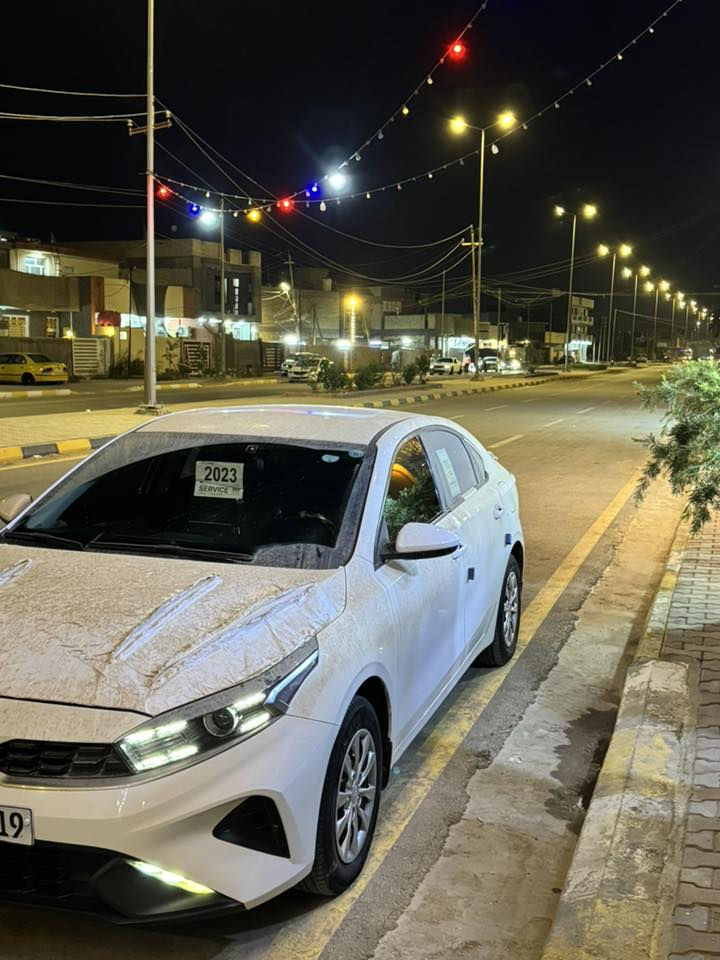 السلام عليكم كيا سيراتو موديل 2023 ماشيه 105الف محرك الف 1600دوش تحكم استيرن قطعتين تبريد بيه جاملغ امامي بارد تخم تاير جديد المكان واسط قضاء الصويره لتواصل و الاستفسار ***********
