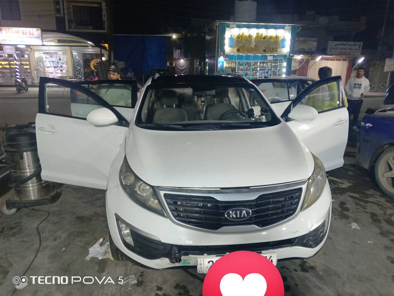 نقد وترهم قصد حسب الاتفاق 

سبورتج 2011خليجي مكفول من الصبغ ولضربة 
بس بيهة بارد قليل مال رصعات بس
محرك 2000دوش كير محرك كشر مكفول شرط التحويل 
السعرالنقد  135 مجال حك الجية 

***********
